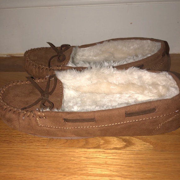 LIKE NEW! Moccasins - Picture 1 of 2